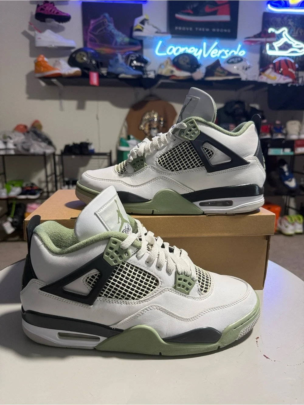 Jordan 4 Seafoam Size 10M